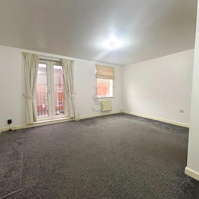 4 bedroom semi-detached house to rent - Photo 1