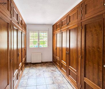 6 room luxury Detached House for rent in Mutxamel, Spain - Photo 1