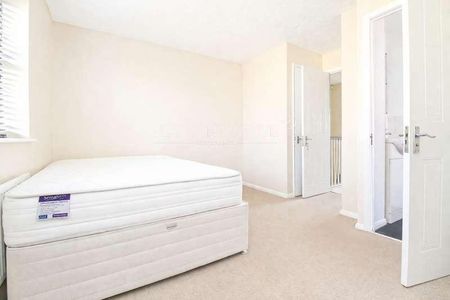 Molyns Mews, Slough, SL1 - Photo 3