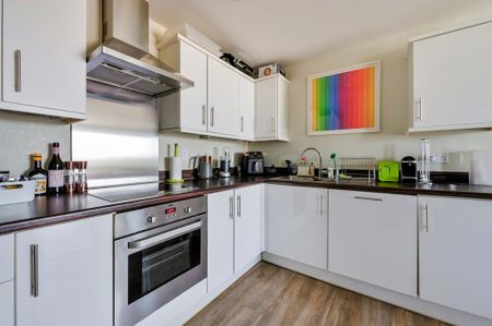 2 bedroom flat to rent - Photo 5