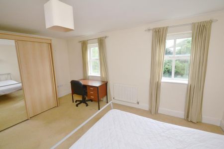 4 bedroom terraced house to rent - Photo 3