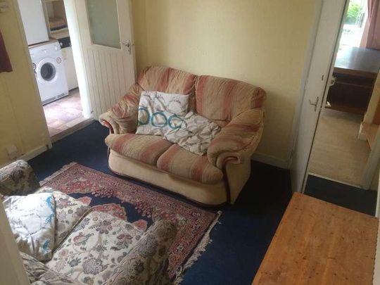 Richmond Gardens, SO17 - Photo 1