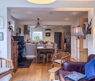 3 bedroom semi-detached house to rent - Photo 5
