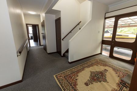 Spacious Home with Modern Comforts - Photo 5