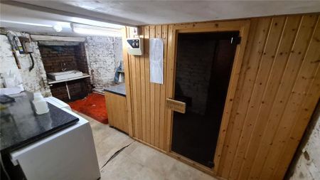 8 bedroom terraced house to rent - Photo 2