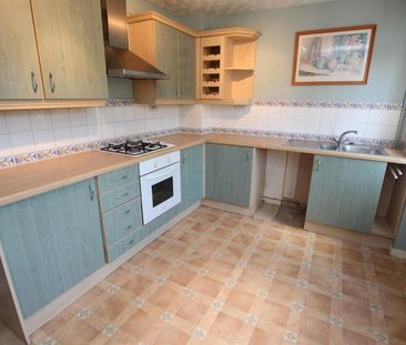 2 bedroom House To Let - Photo 4