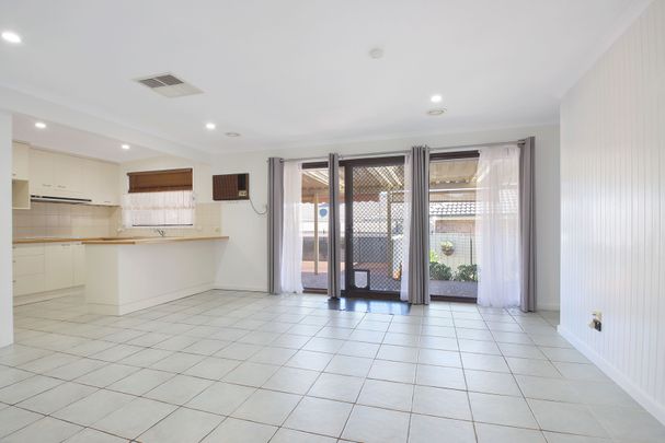 Spacious Family Home in Quiet Court Location - Photo 1