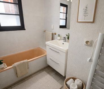 Location Appartement 3 pièces 74m² ROMANS SUR ISERE 26100 - Photo 5