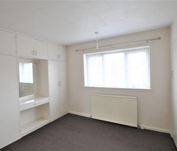 2 bedroom end of terrace house to rent - Photo 2