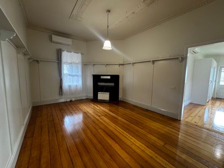 157 Russell Street, Newtown QLD 4350 - House For Rent | Domain - Photo 2