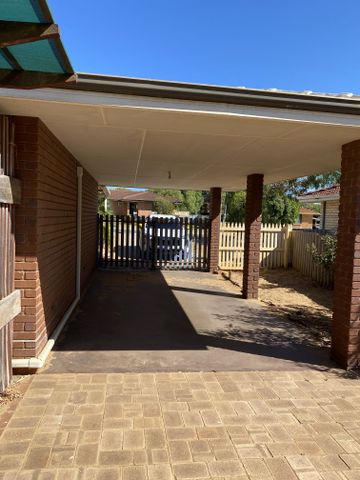 4 x 1 Brick and Tile Home - Photo 3