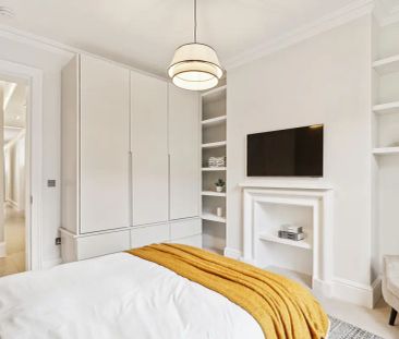 5 bedroom flat in Chelsea - Photo 3