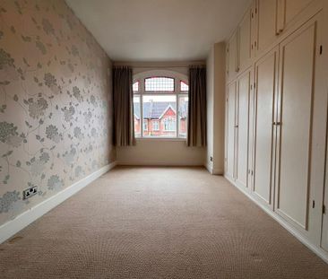 4 bedroom end of terrace house to rent - Photo 4