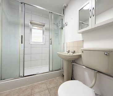 2 Bedroom Flat To Let - Photo 5