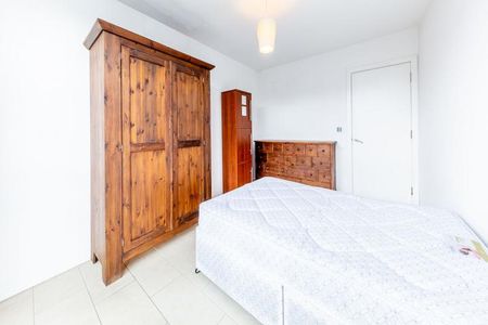 A beautiful Split level 1 bedroom with terrace in the heart of Angel - Photo 3