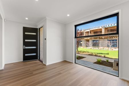 Brand New Townhouse Living in the Heart of Riverside Estate - Photo 4