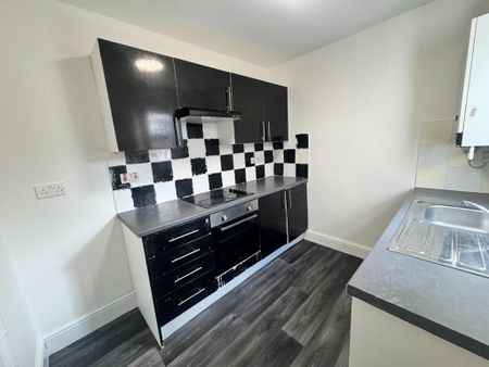 2 bedroom terraced house to rent - Photo 3