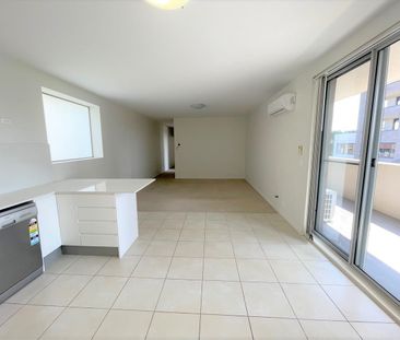 Outstanding Modern Apartment - Photo 1
