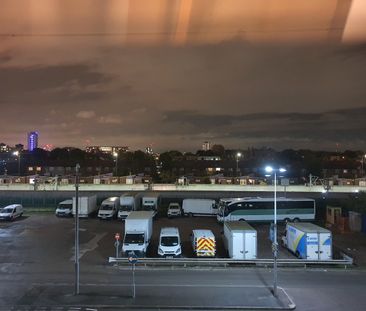 Room in a Shared Flat, The Grainstore, E16 - Photo 6