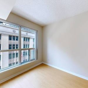 Beautiful & spacious 1 bedroom plus den suite - Photo 2