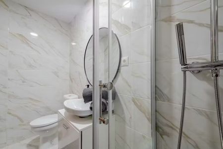 Calle de Fuendetodos, Madrid, Community of Madrid 28047 - Foto 3