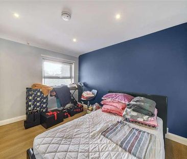 Ridgehurst Avenue, Watford, Hertfordshire, WD25 - Photo 2