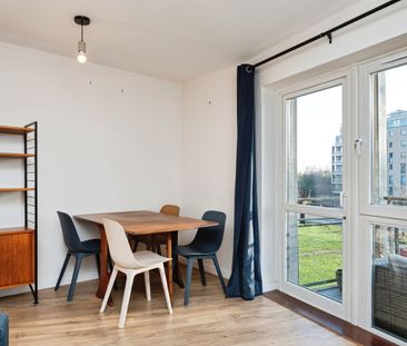 1 Bed Flat, Harry Zeital Way, E5 - Photo 5