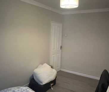 Room in a Shared Flat, Fairview Road, SW16 - Photo 2
