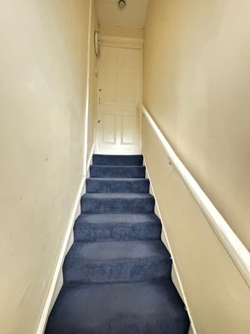 2 Bed Flat, Whipps Cross Road, E11 - Photo 2