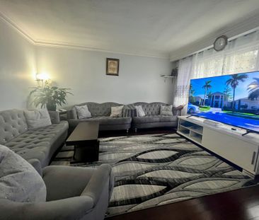 For Lease - 1024 Ogden Avenue, Mississauga, Ontario - Photo 1