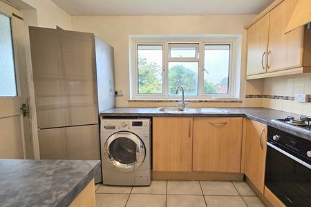 1 Bedroom Flat - Photo 5