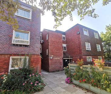 1 bed flat to rent in Blessbury Road, Edgware, HA8 - Photo 5