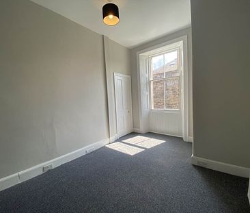 2 bed Flat to rent - Photo 1