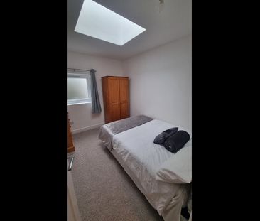 1 Bed Flat, Grosvenor Rd, BS2 - Photo 4