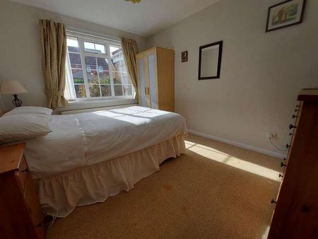 Bracken Close, Whitby, YO22 - Photo 2