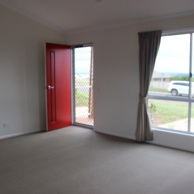 3 brm Home in Casuarina - *Rent increasing to $490 from 21/03/2026* - Photo 1