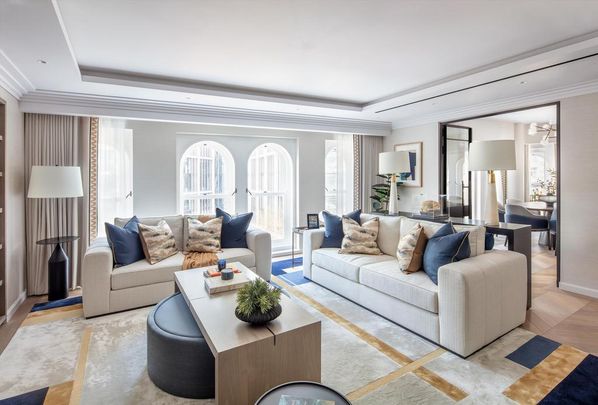 4 bedroom flat to rent - Photo 1