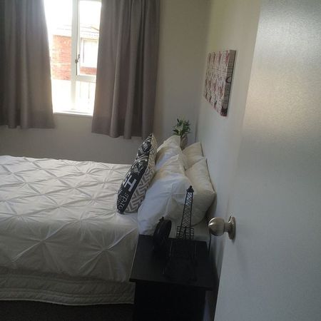 Charming 3BR Family Home in Manurewa - Photo 2