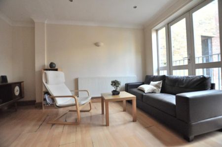 2 bedroom flat to rent - Photo 4