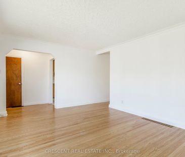 51 Black Creek Boulevard #Upper - Photo 2