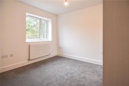 2 bedroom semi-detached house to rent - Photo 4