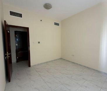 Beautiful 3BR hall in Al Majaz 2, central AC & gas - Photo 1