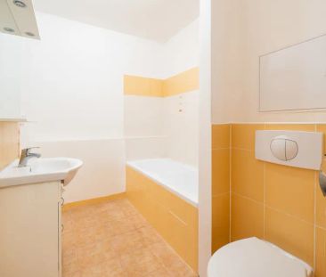 Částečně zařízený byt 1+kk, 39 m - Fotografie 5