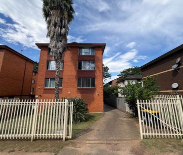 Unit on First Floor for Rent - Photo 4