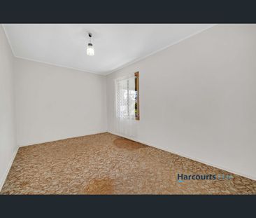 30 Whitford Road, Elizabeth South, SA 5112 - Photo 6