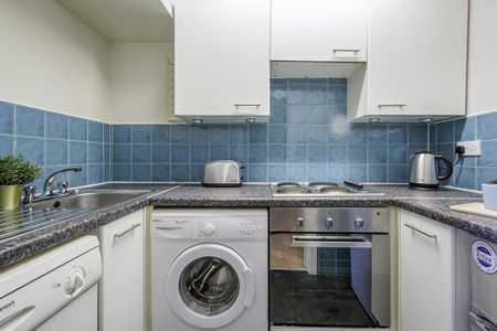 1 bedroom flat to rent - Photo 3