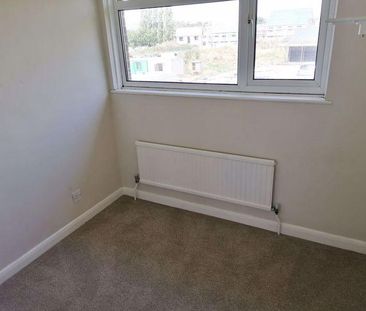 3 bedroom detached house to rent - Photo 4