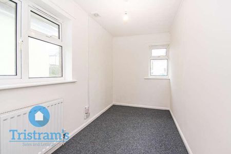 The Glade, Clifton, NG11 - Photo 4
