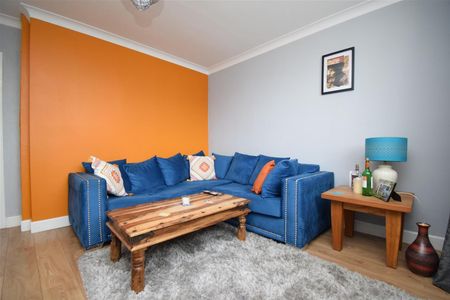Park Road, Castleford - Photo 2