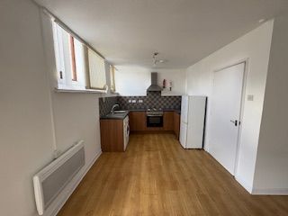 One Bedroom First Floor Flat, Clydach. - Photo 3